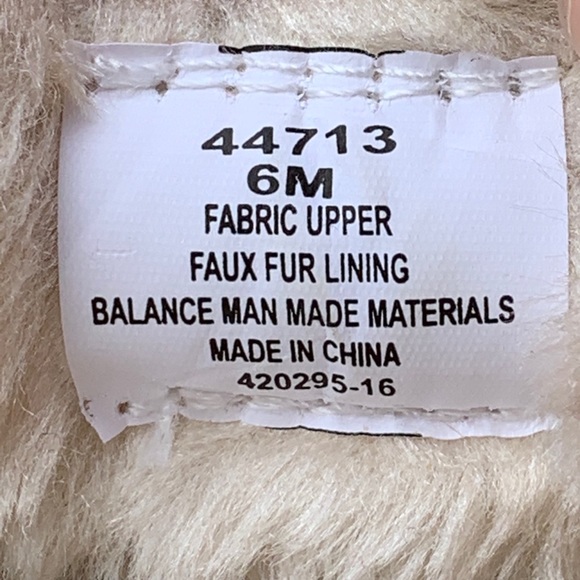 Minnetonka Rainbow Colorful Faux Fur Slippers 6 - Picture 3 of 3